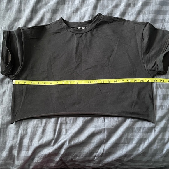 Shein Cropped Top - Size 4 - Picture 5 of 5